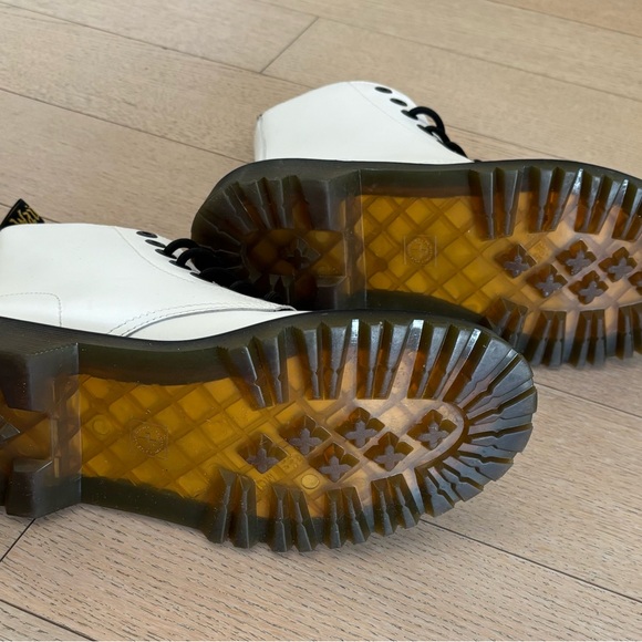 Dr. Martens Leather Women’s Boots - Picture 4 of 7